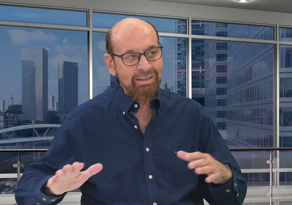 מה עושים עם הכתמים שהופיעו לי על הפנים? |  medically plus - youtube